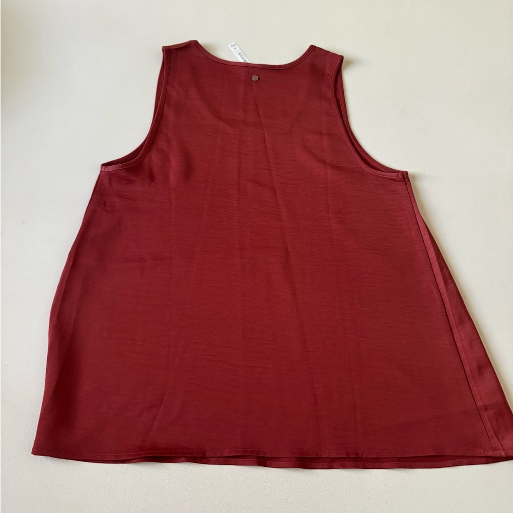 Medium Fabletics Tank Top. - Picture 2 of 3